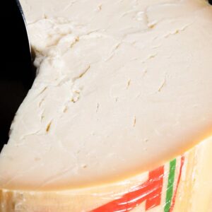 Provolone Auricchio piccante  stagionatura 24-30 mesi